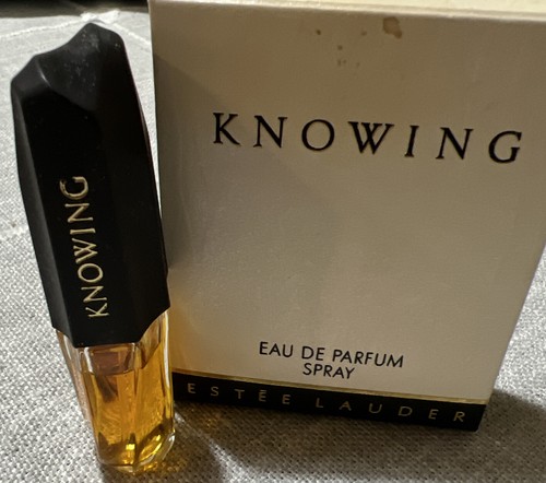 Knowing estee lauder - by, de